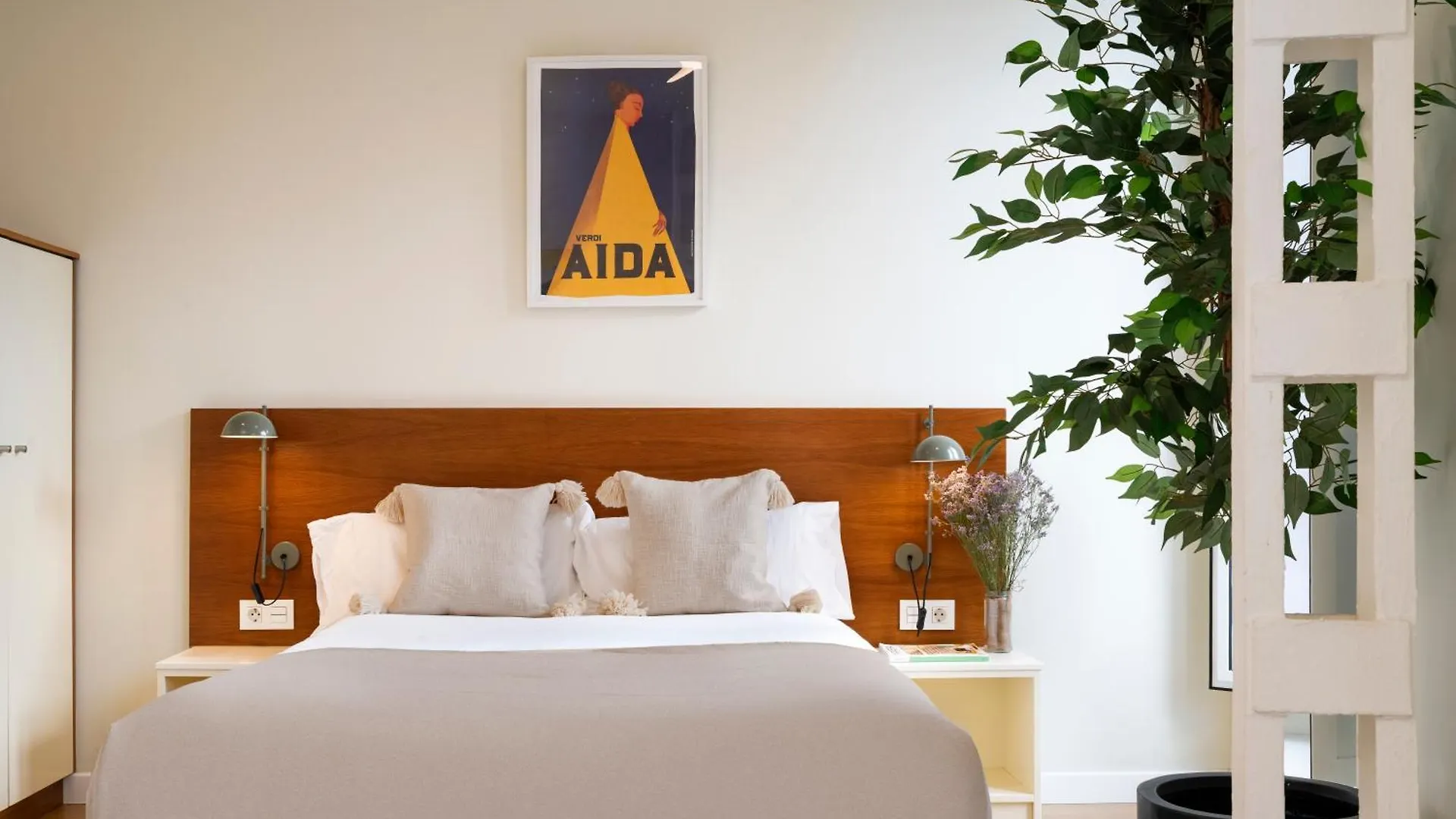 Opera Apartments Alameda Seville 0*,